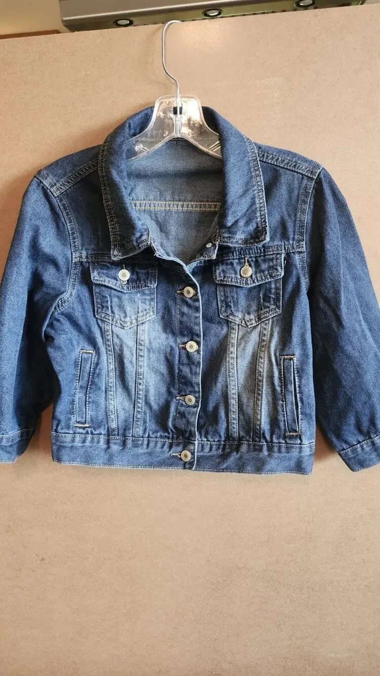 Childrens Place Girls Denim Jacket Medium 4 Crop Button Down Dark Wash K84
